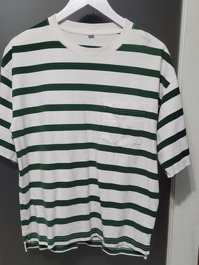 Gu Men's White & Dark Green Striped Pocket Tee M